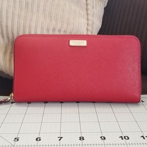 Kate Spade - Preloved Wallet